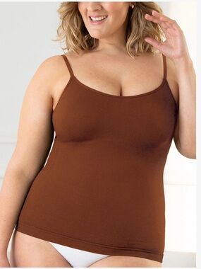 Shapermint Scoopneck Cami